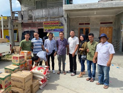 JC ‘ Serahkan Bantuan Sembako ke Korban Kebakaran di Kecamatan Pujud