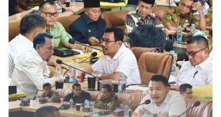 Komisi B DPRD Rohil Gelar Rapat Dengan Pemda dan Pihak PT. SPRH Terkait Kelangkaan BBM